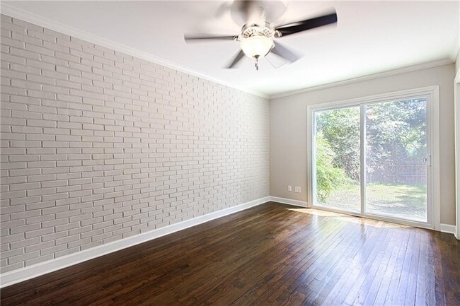 Building Photo - 4984 Crowe Dr SE