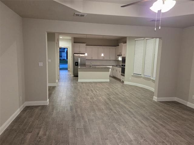 Building Photo - 2025 St Andrew's Wy