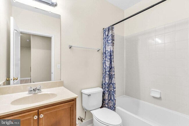 Building Photo - 42985 Pascale Terrace