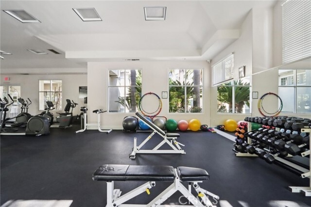 Building Photo - 2253 Martin