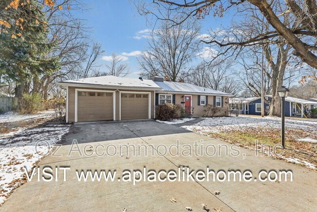 Building Photo - 515 E Sheridan St