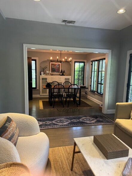 Building Photo - 4311 Finley Ave