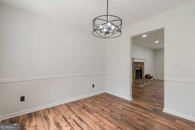 Building Photo - 2055 Amberly Glen Way