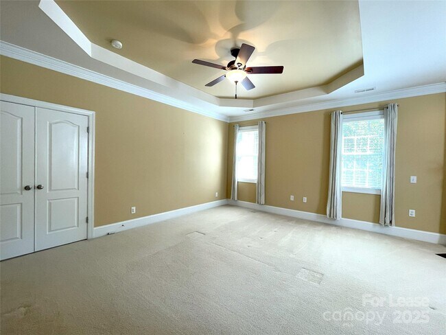 Building Photo - 4934 Mesa Verde Rd