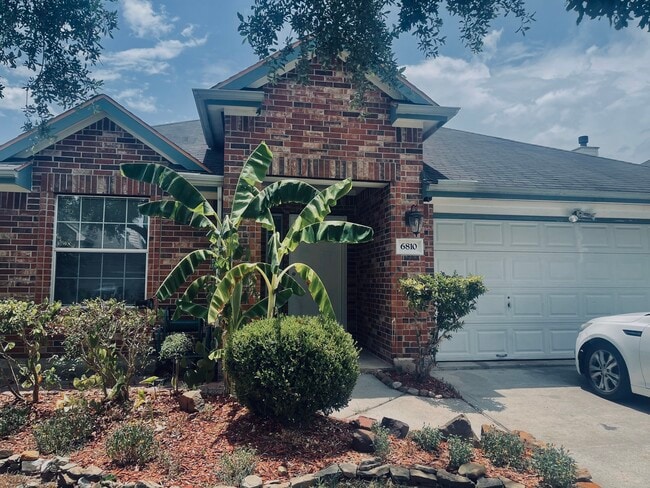 Building Photo - 6810 Atasca Creek Dr