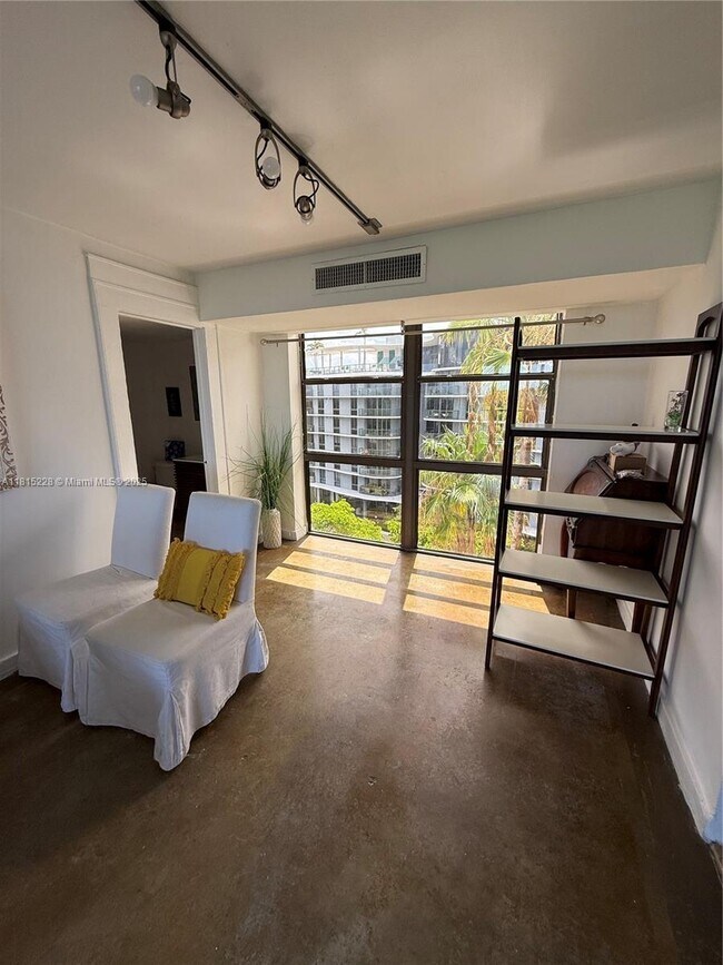 Building Photo - 5701 Biscayne Blvd