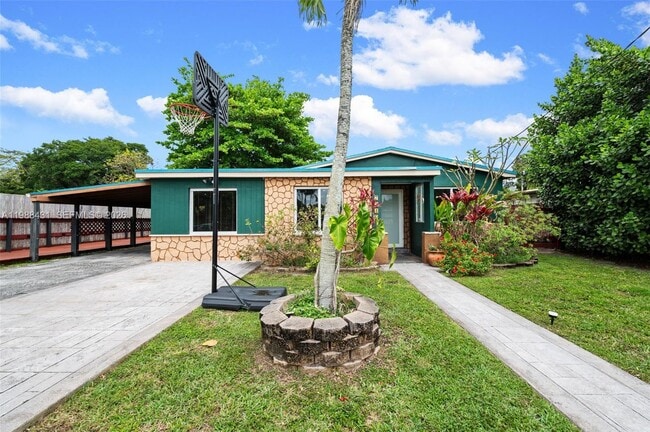 Building Photo - 7245 S Waterway Dr