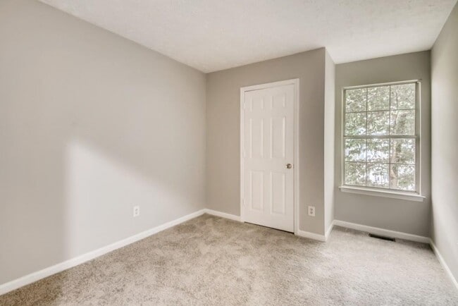 Building Photo - 1500 Shiloh Pl