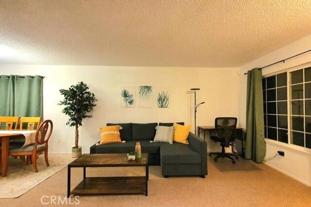 Building Photo - 15858 Montgomery Dr