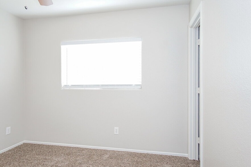 Building Photo - 3323 Fico Ave