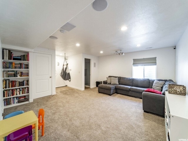 Building Photo - 48 E Harmony Ct