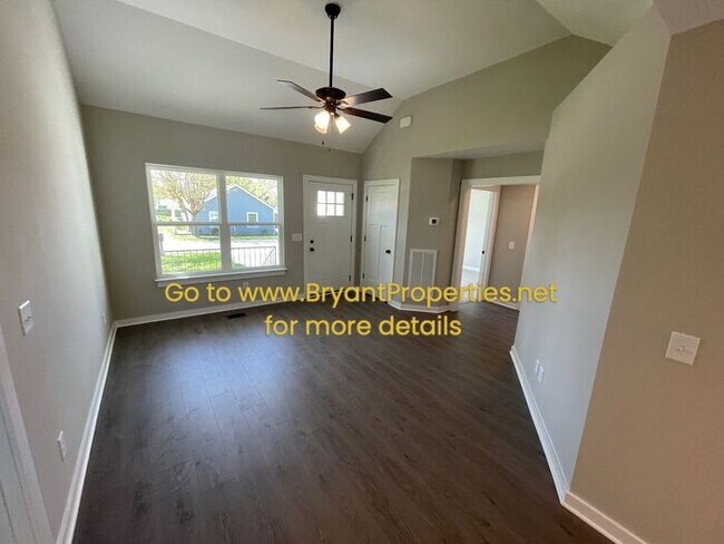 Building Photo - 105 20th Ave W - Spriningfield, TN 37172