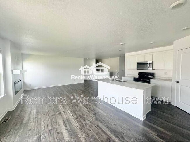 Building Photo - 4195 Cheyenne Ct