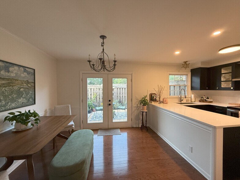 Dining room/kitchen - 3000 Hillsboro Pike
