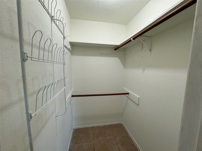 Building Photo - 20030 Lions Gate Dr