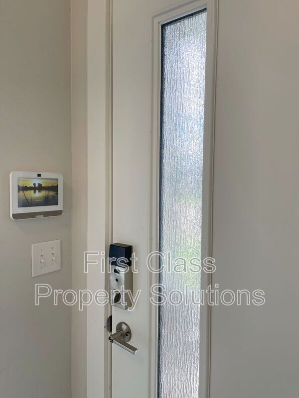Building Photo - 512 NW 176th Terrace