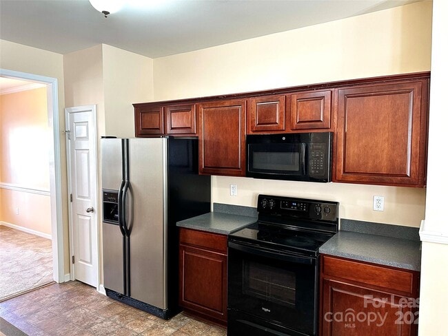 Building Photo - 7946 Mariners Pointe Cir