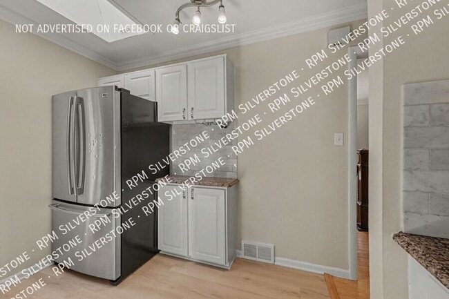 Building Photo - 547 Reed-