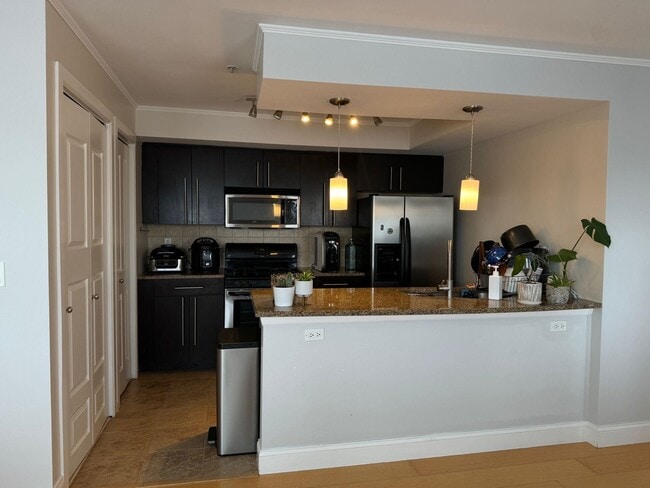 Building Photo - 125 70th St