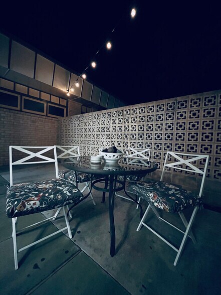 Building Photo - 2901 W Illinois Ave