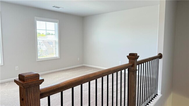 Building Photo - 2920 Westgate Park Dr