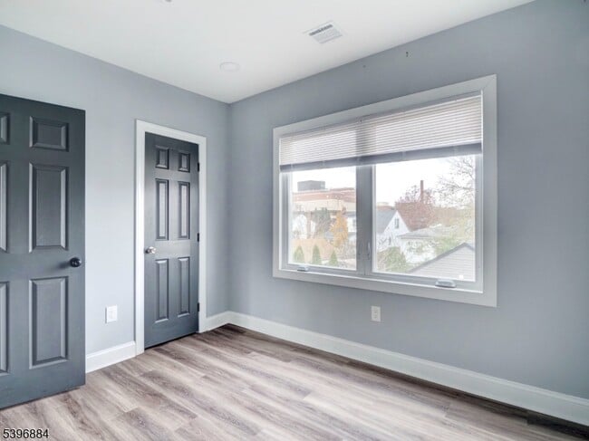 Building Photo - 385 E Main St