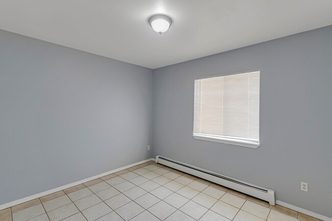 Building Photo - 3249 White Ave