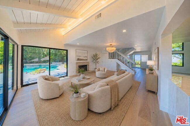 Building Photo - 13302 Mulholland Dr