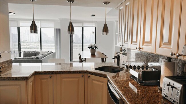 Building Photo - 20355 NE 34th Ct