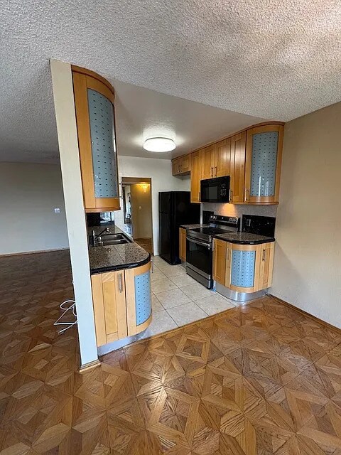 Building Photo - 1735 N Fuller Ave