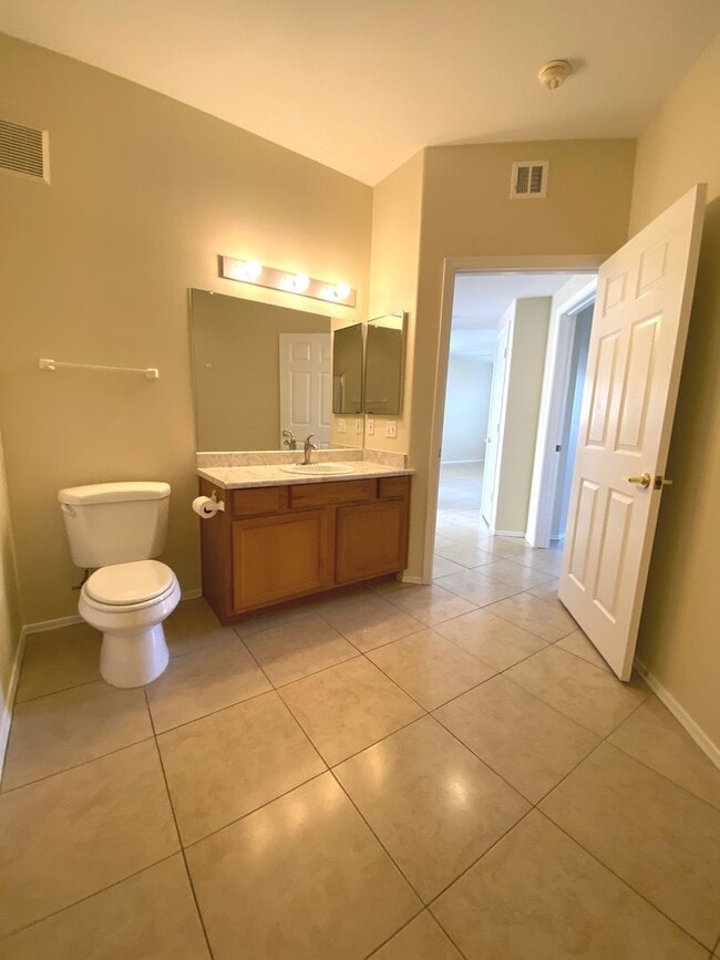 Building Photo - MAY MOVE IN SPECIAL - 1 Bedroom 1 Bath in ...