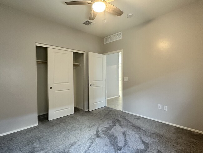Building Photo - 7303 S Via Tierra Mesa