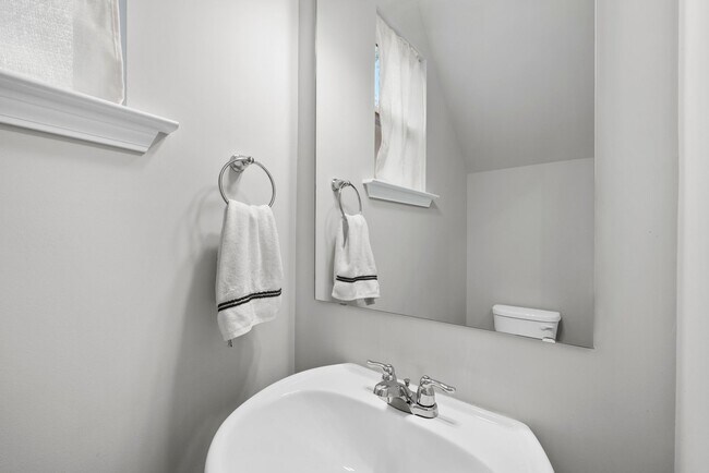Building Photo - BEAUTIFUL HOME IN LILLINGTON AWAITS YOU!