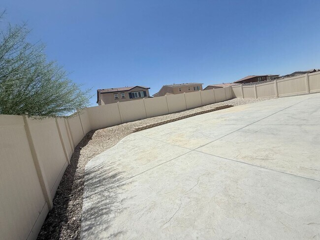 Building Photo - Beautiful Two Story Home, 3 Bedrooms, 2.5 Bathrooms, Solar Panels,