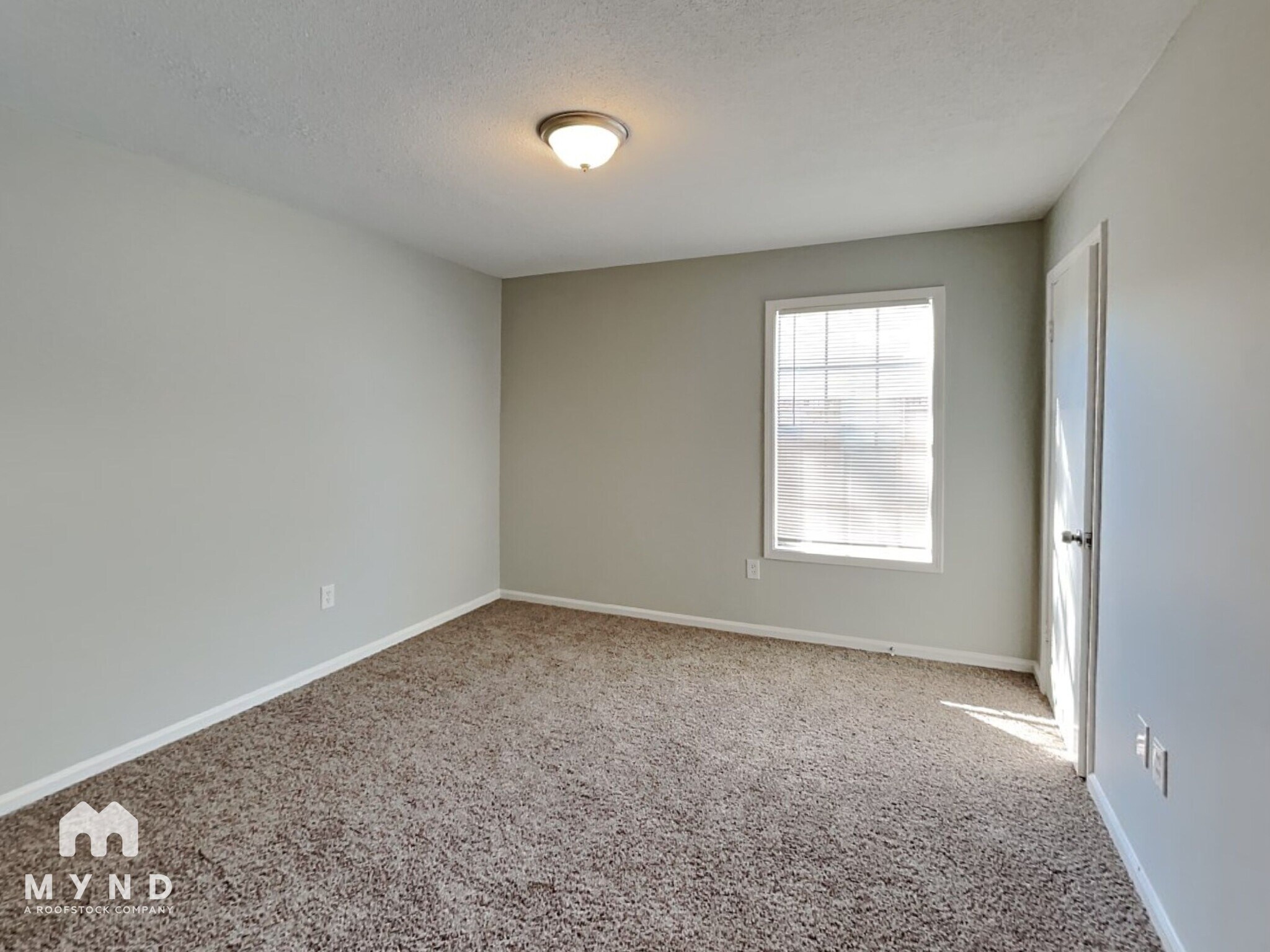 Building Photo - 2569 Richwood St