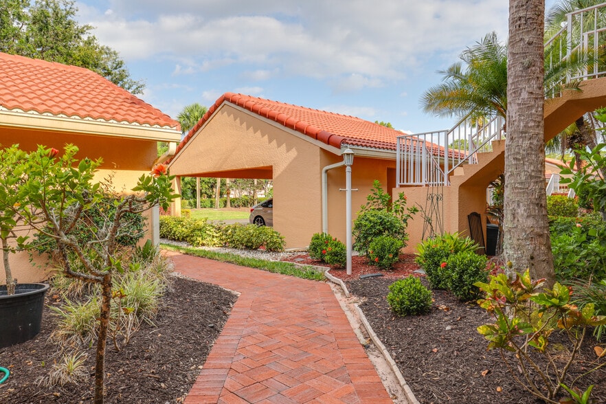 Building Photo - 1625 Windy Pines Dr