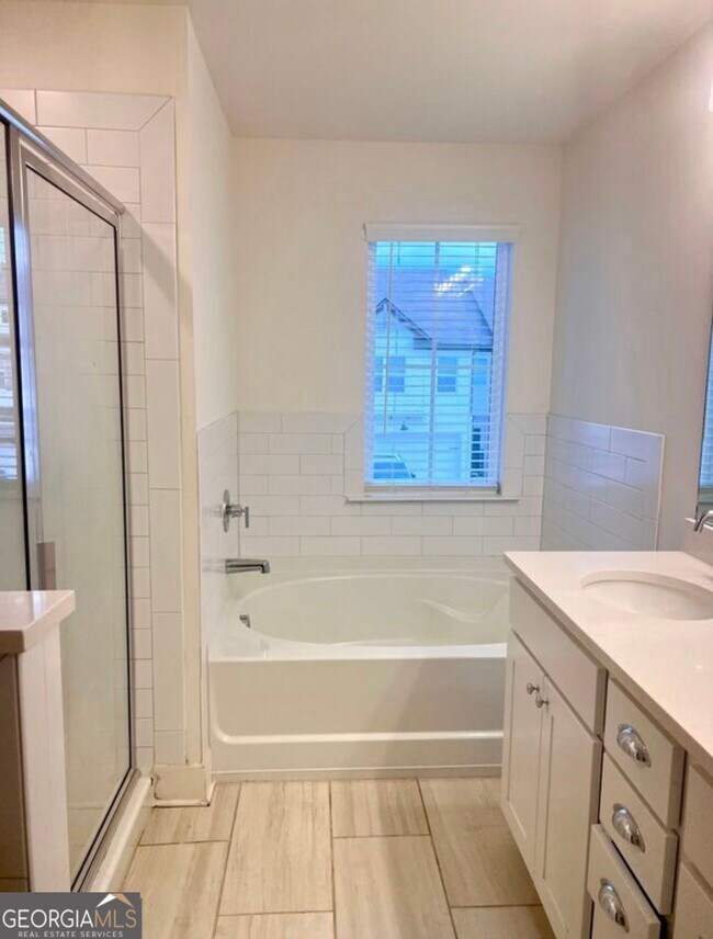 Building Photo - 113 S Auburn Lndg Pl