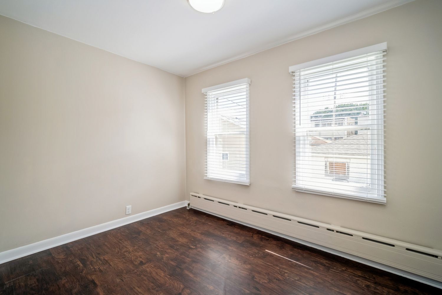 Building Photo - 5719 N Meade Ave