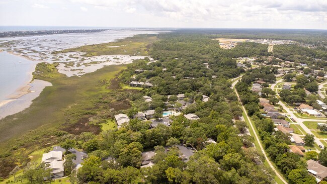 Building Photo - Comfortable Condo Living in St. Augustine Shores