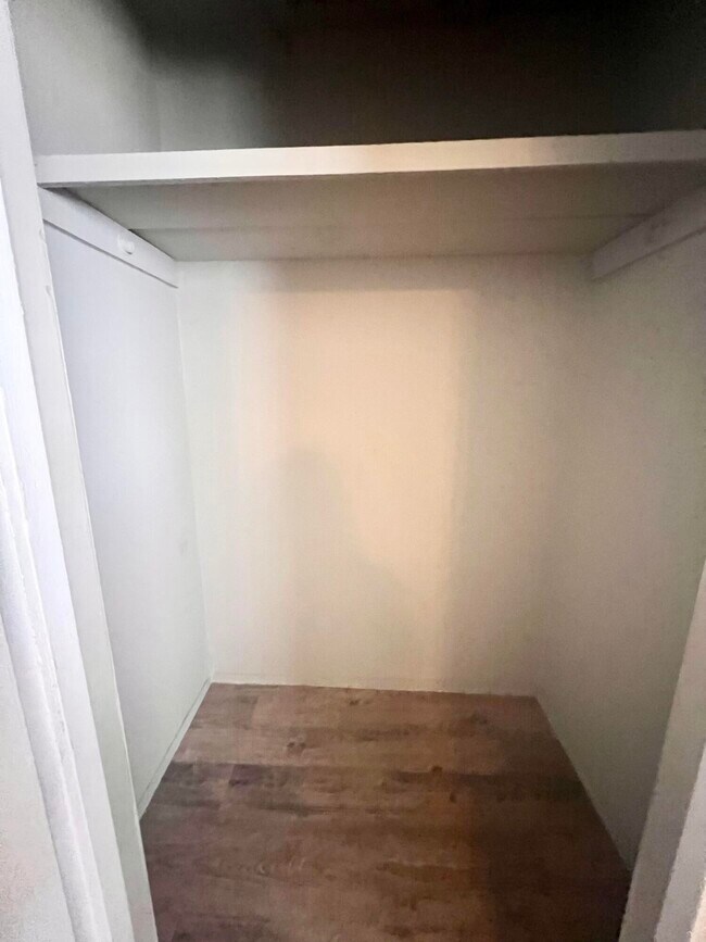 Building Photo - 529 42nd St