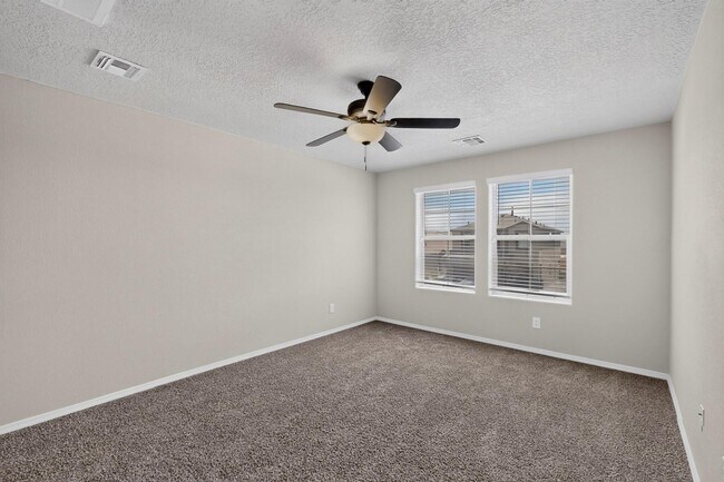 Building Photo - 4847 Mount Salas St NE