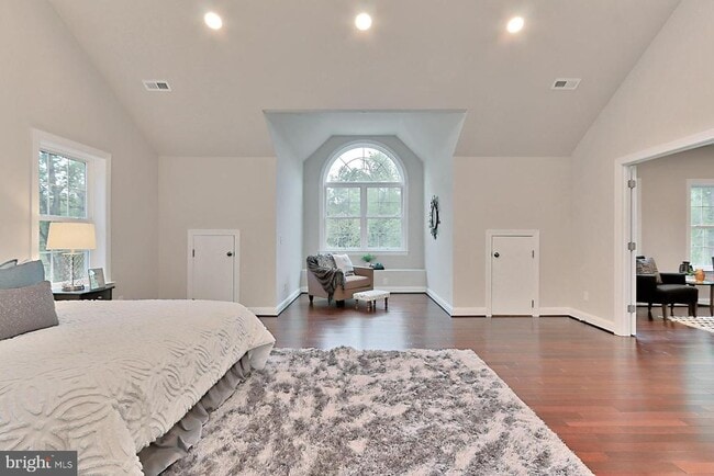 Building Photo - 6526 Dearborn Dr