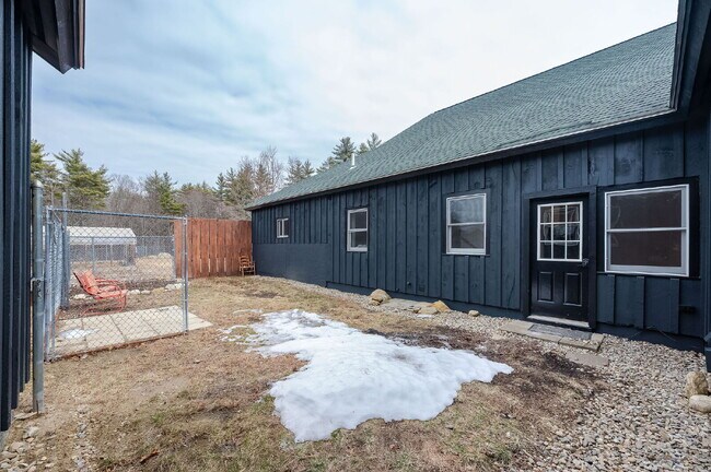 Building Photo - Hilltop Sanctuary Living | Open-Concept 1BR Loft-Style Home | Utilities Included | Barrington, NH