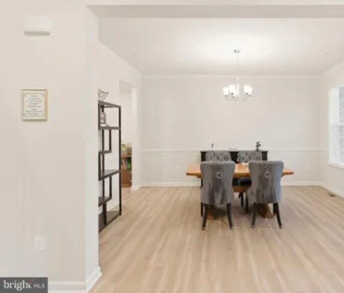 Formal dining room - 10910 Meridian Hill Way