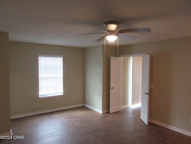 Building Photo - 7302 Rodgers Dr