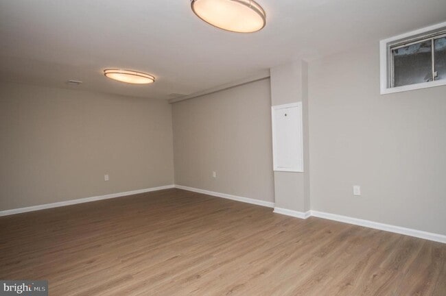 Building Photo - 9209 Frostburg Way