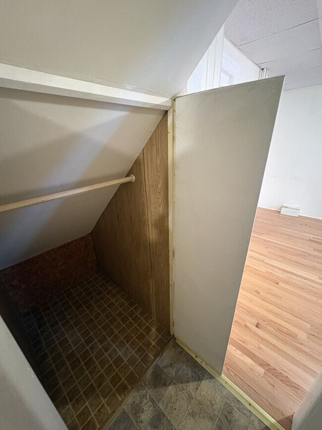 Building Photo - 63 Langslow St