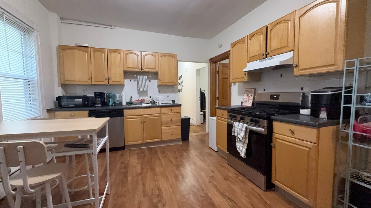 Building Photo - 26 Darling St