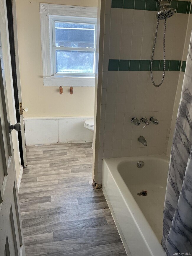 Building Photo - 90 Champlin Ave