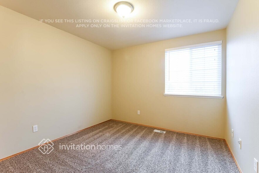 Building Photo - 7721 81st Pl NE